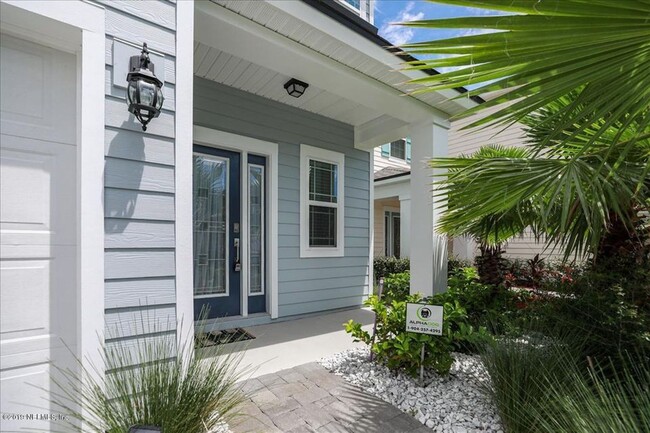 Building Photo - Lovely home in sought-after Coastal Cove!