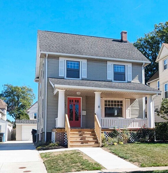 Front Porch Colonial - 1497 Lauderdale Ave