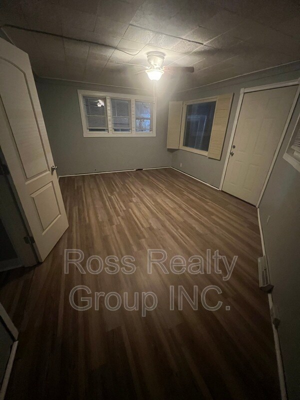 Building Photo - 2006 Wyndhurst Rd