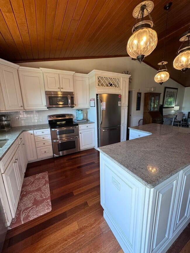 Building Photo - Long term rental in Nags Head