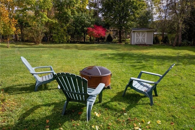 Building Photo - 35 Lakeview Cir