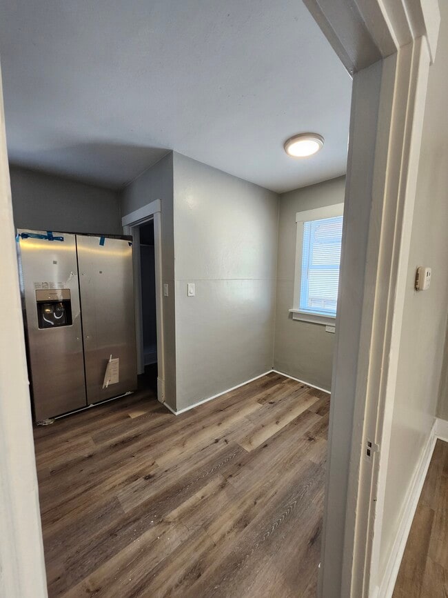 Building Photo - 412 A St