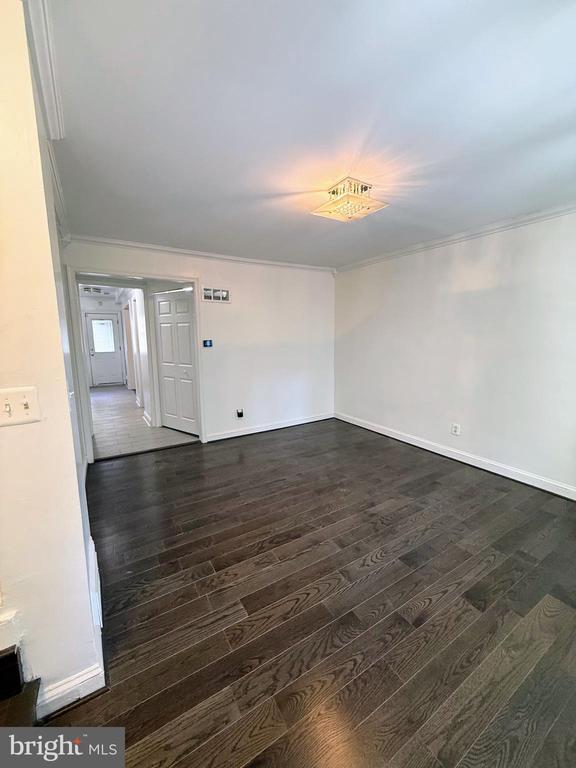 Building Photo - 1714 E St NE