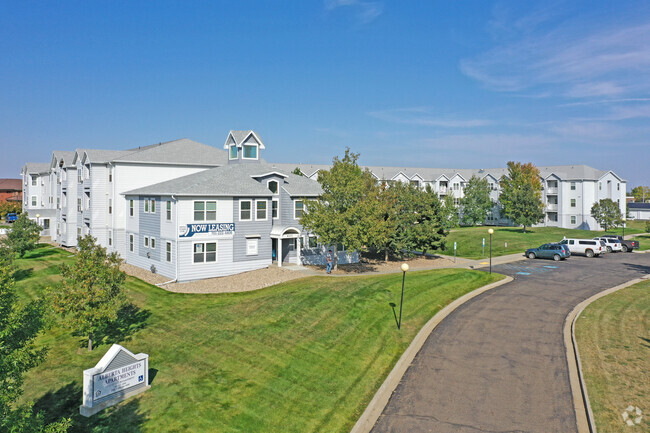 Building Photo - Alberta Heights Apartment Community