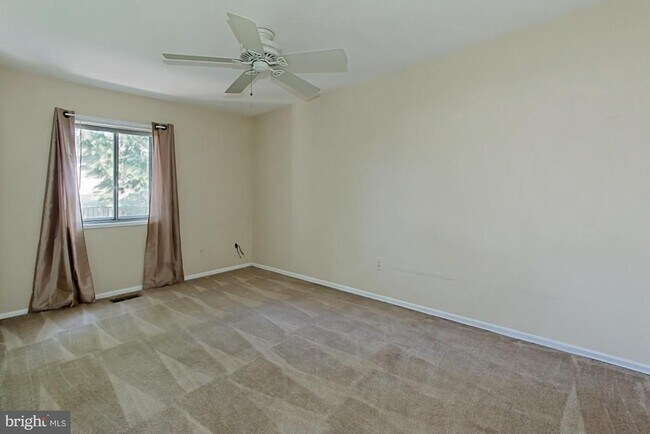 Building Photo - 9637 Westport Ln