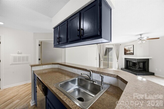Building Photo - 8157 Cedar Glen Dr