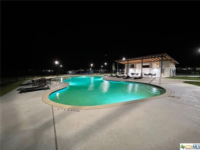 Building Photo - 154 Solitude Dr