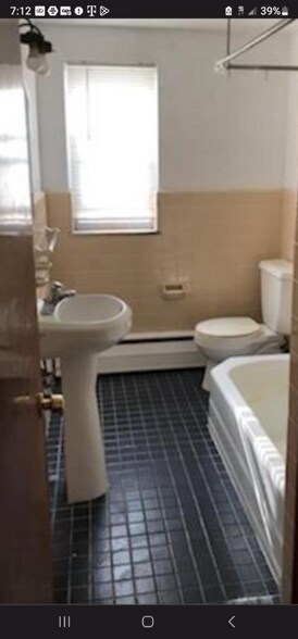 Building Photo - 100 E Park Ave