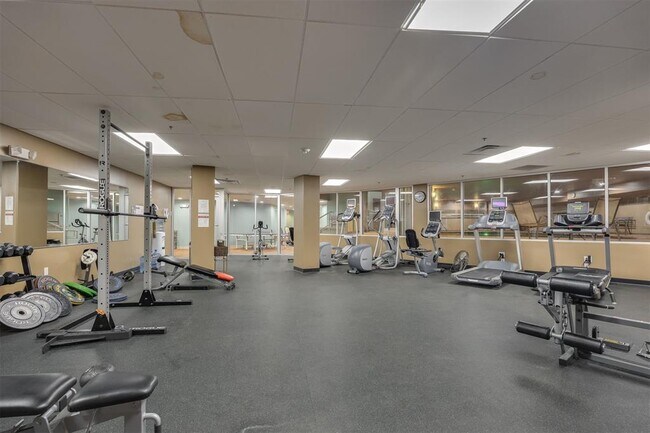 Building Photo - 5900 Mosteller Dr