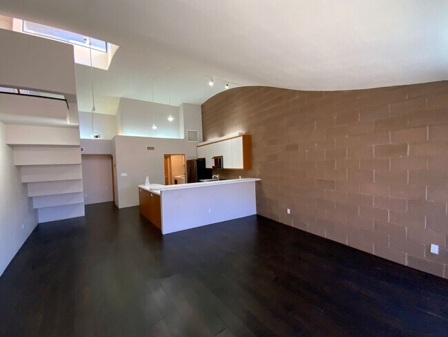 Building Photo - 3 Bedroom Townhome Available Near Eubank Blvd NE & Montgomery Blvd NE!