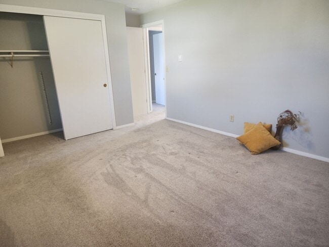 Building Photo - 692-694 Olson Ave