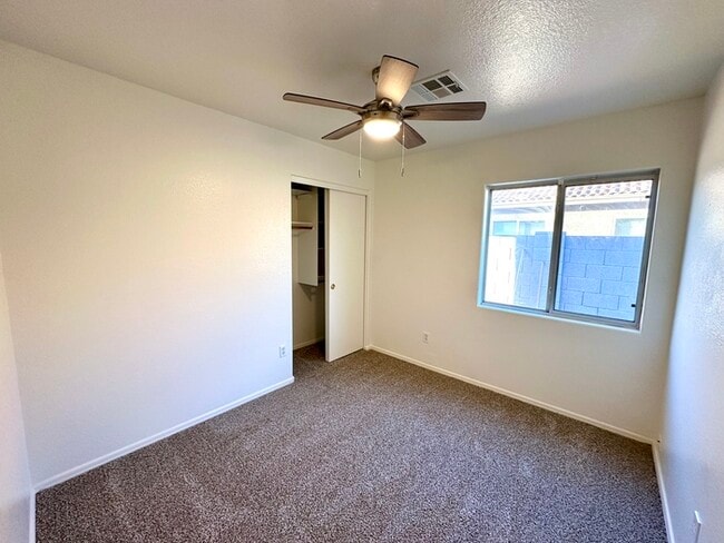 Building Photo - Adorable single story, corner lot home wit...