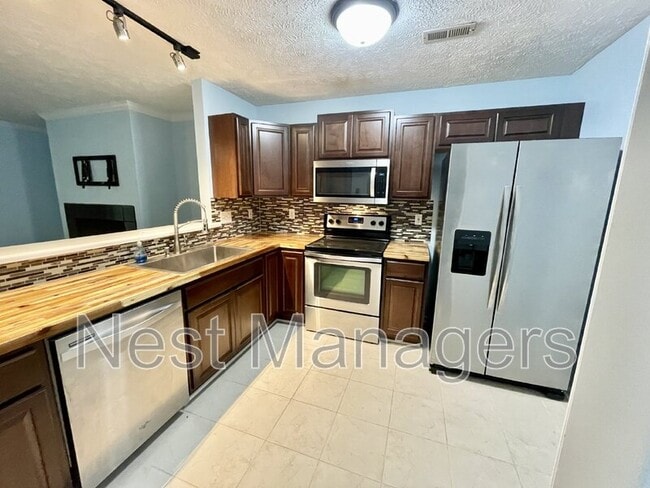 Building Photo - 350 Bubble Creek Ct
