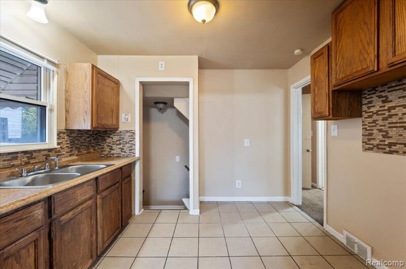 Building Photo - 14301 Freeland St