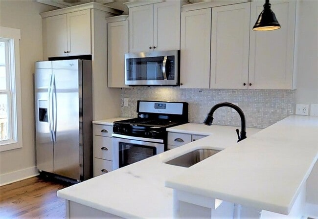 Building Photo - 209 Springwood Way