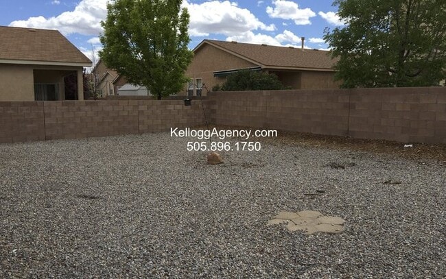 Building Photo - COMING SOON - 3 Bedroom in Cabezon Subdivi...
