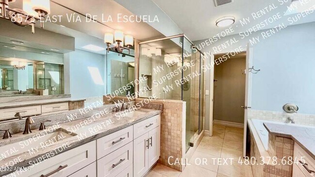 Building Photo - 8573 E Vía De La Escuela