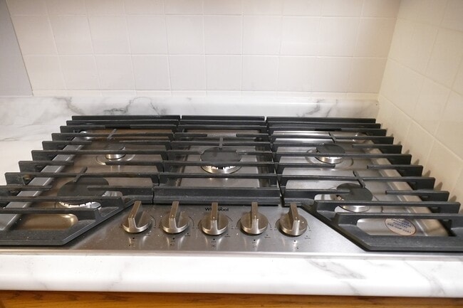 Building Photo - 5507 S Washington St