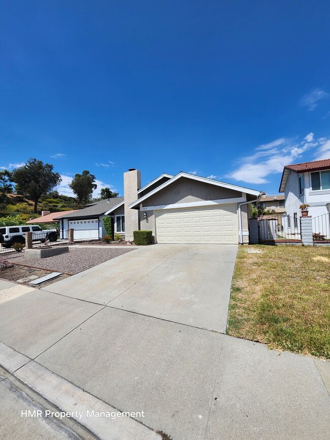 Building Photo - House on cul de sac
