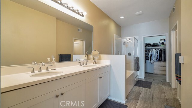 Building Photo - 13021 Central Ave