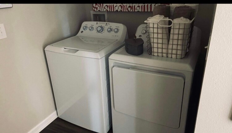 Building Photo - 125 Lake Smart Cir