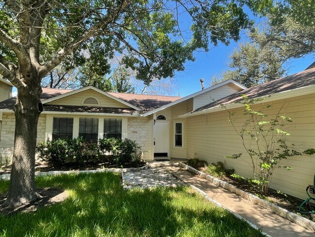 Building Photo - Lovely 4/2 home on a quiet street in the heart of Cedar Park!