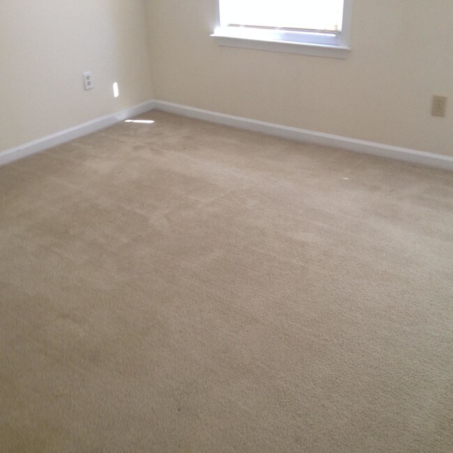 Building Photo - 803 Reserve Way