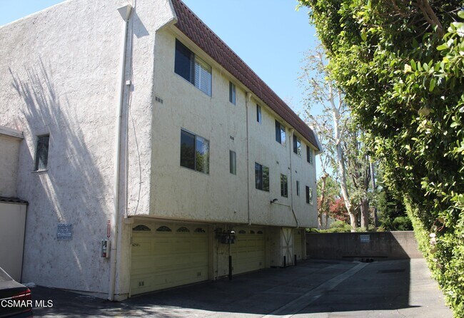 Building Photo - 6254 Shoup Ave