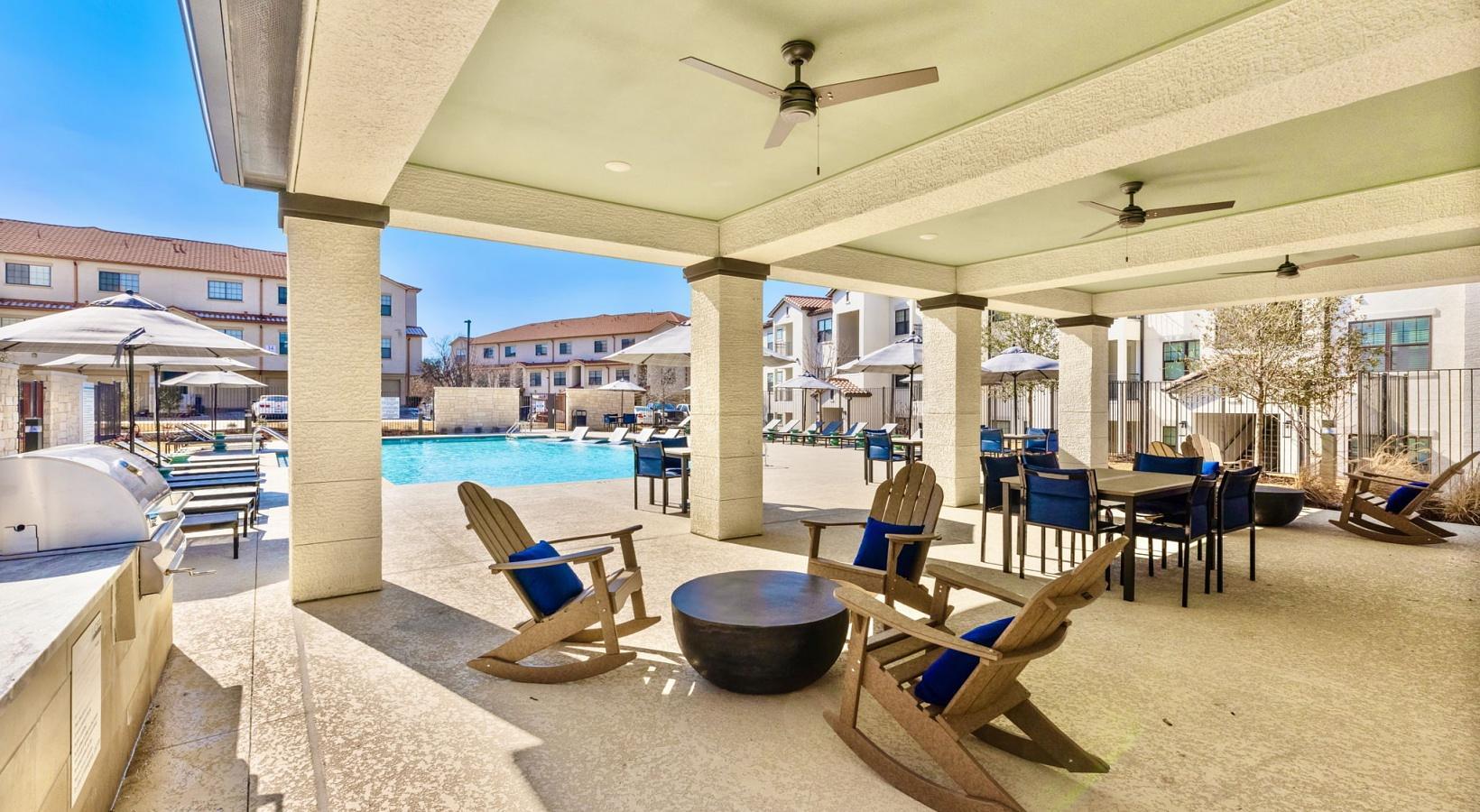 Building Photo - 3232 N Garland Ave