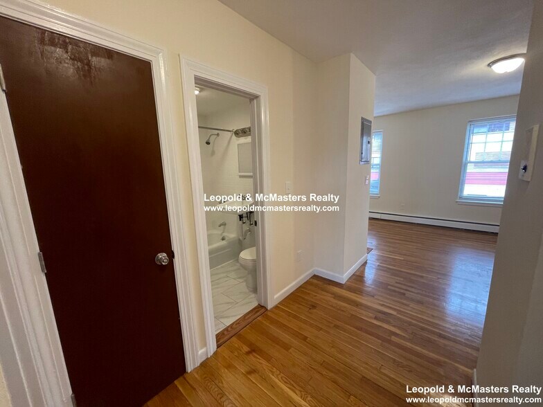 Building Photo - 180 North Beacon St