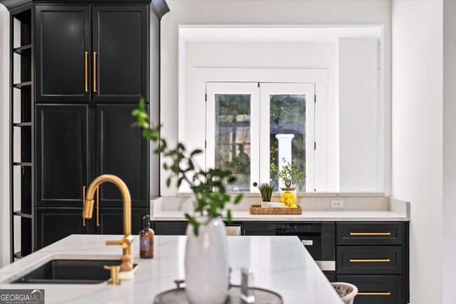 Building Photo - 3040 Wallace Cir SE