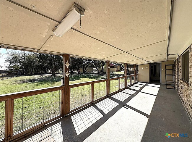 Building Photo - 613 Co Rd 4876