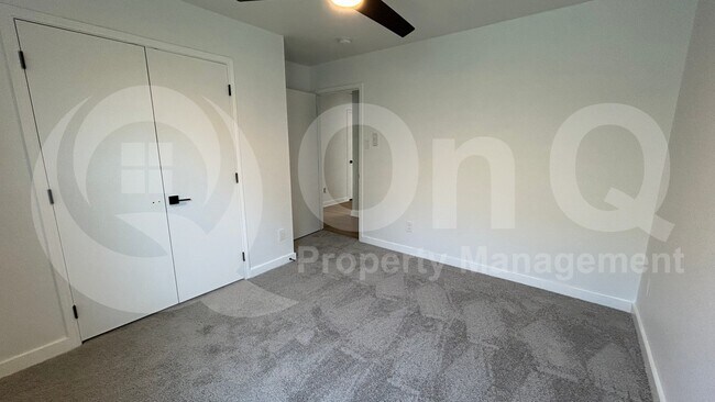 Building Photo - 1028 Aviary Dr