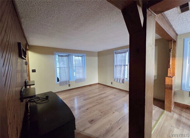 Building Photo - 80 Midland Dr