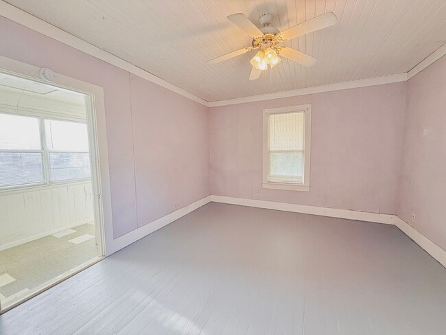 Building Photo - Two-Bedroom Cottage-Style Home