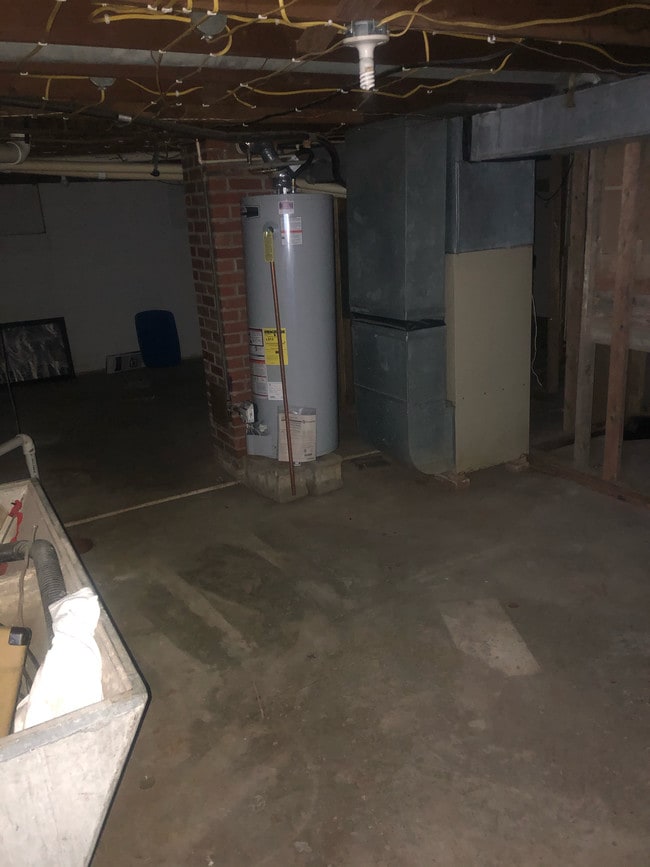 Building Photo - 1309 W Monroe St