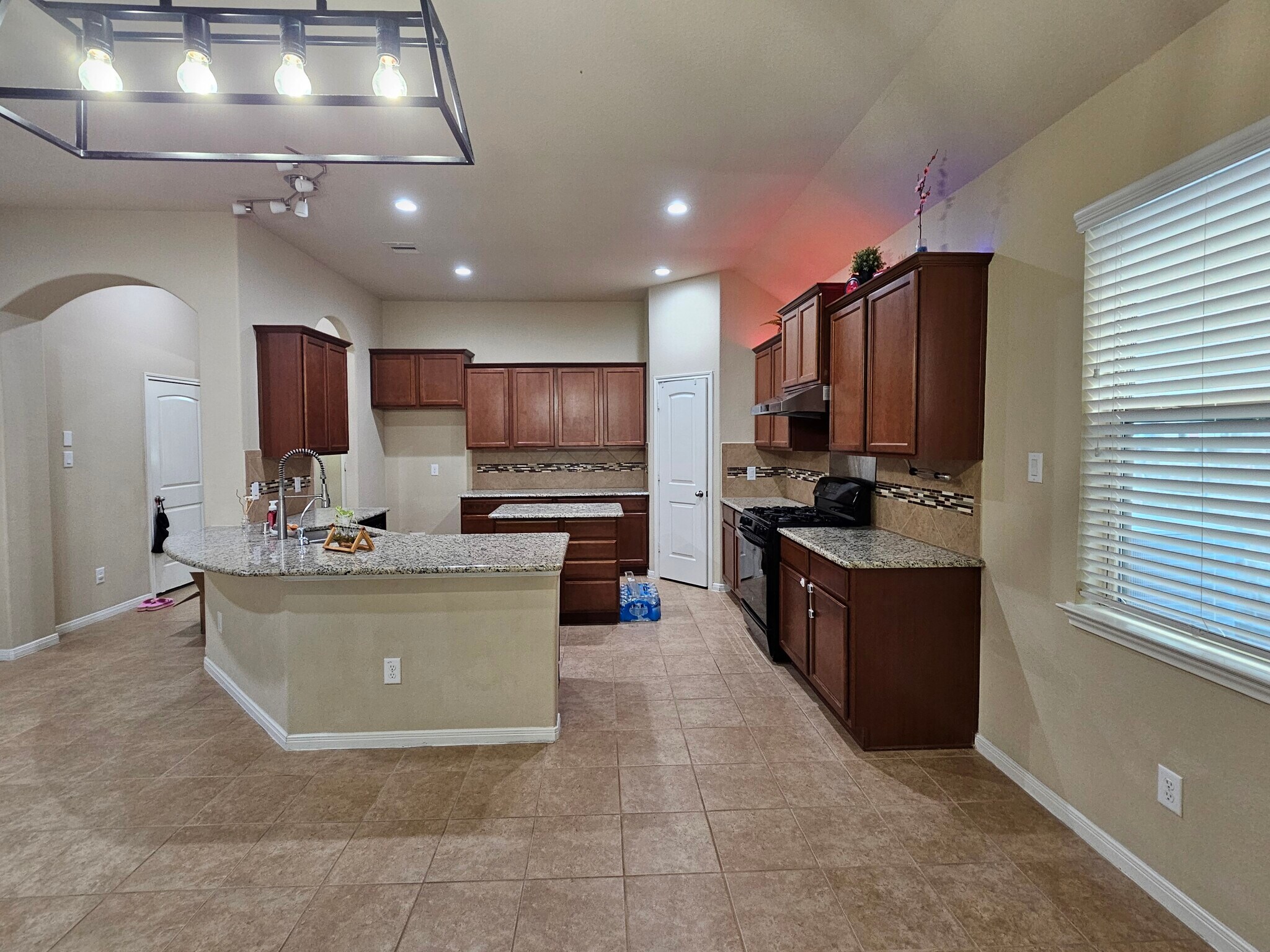 Kitchn - 18511 Cypress Steppe Ln