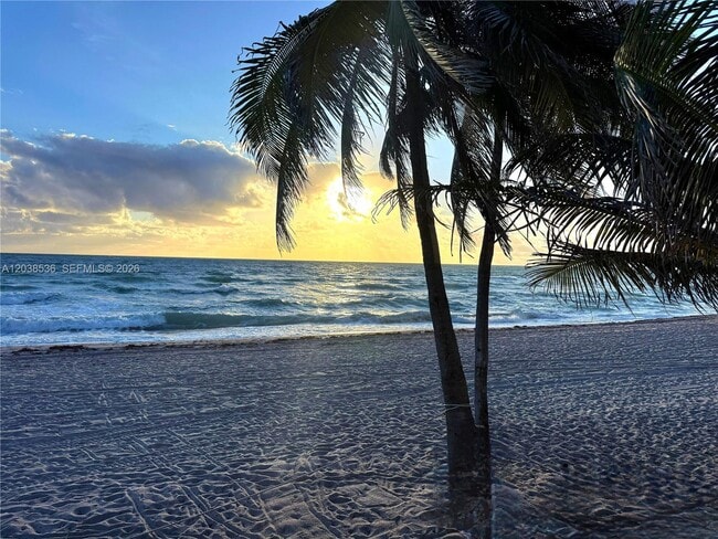 Building Photo - 2030 S Ocean Dr