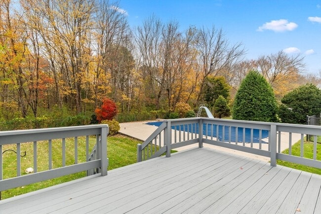 Building Photo - 45 Stanford Dr