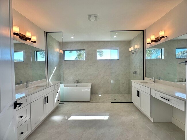 Building Photo - Brand New Construction Pool Home - 3 Beds + Den, 2 Baths, 3 Car Garage