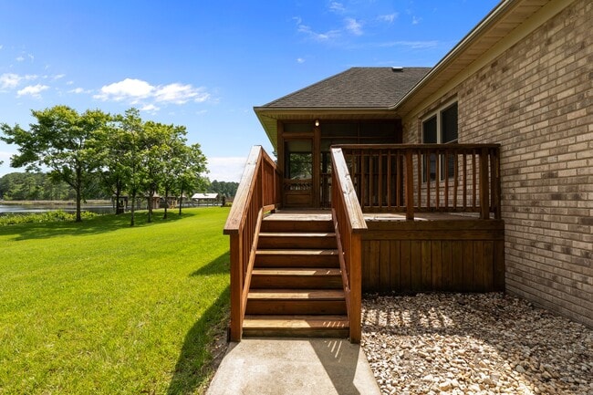 Building Photo - 2300 Greenwing Ct