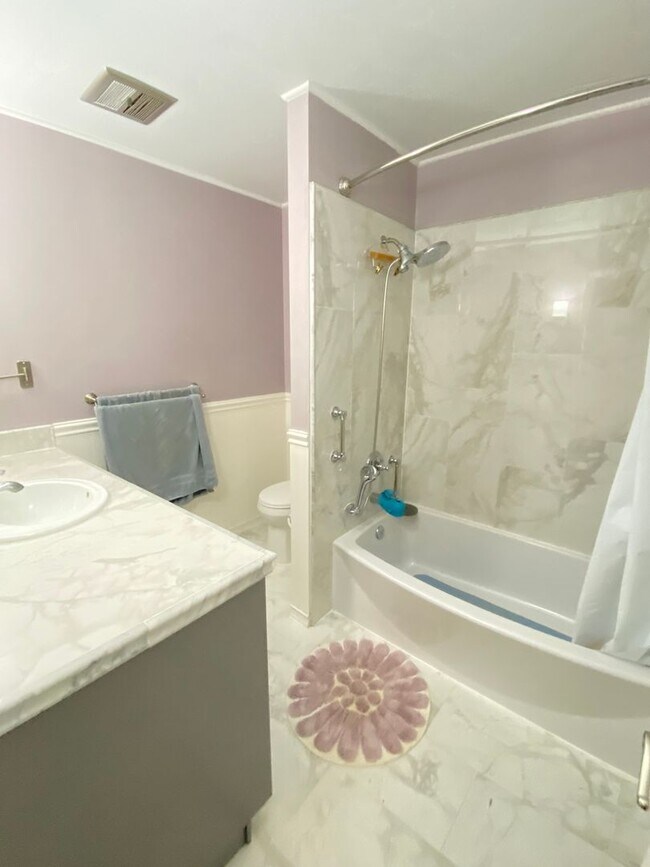 Building Photo - Bright & Lovely 3bd/2ba Townhouse in Mountain Shadows! AVAILABLE NOW