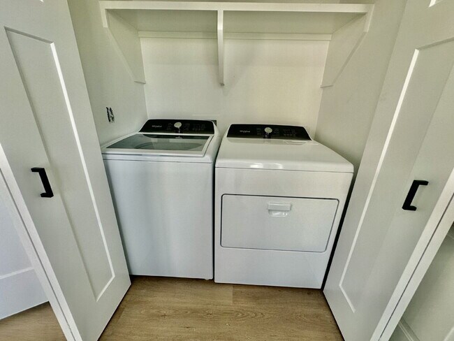 Building Photo - Gorgeous Renovated Two Bedroom Home in Sun City!