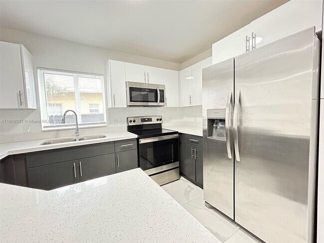 Building Photo - 116 NW 10th St