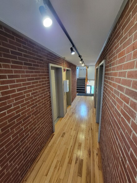Building Photo - 1244 Main St