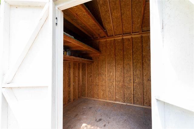 Building Photo - 10231 Pinecrest Dr