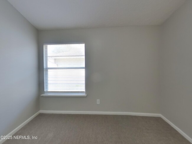 Building Photo - 736 Timbermill Ln