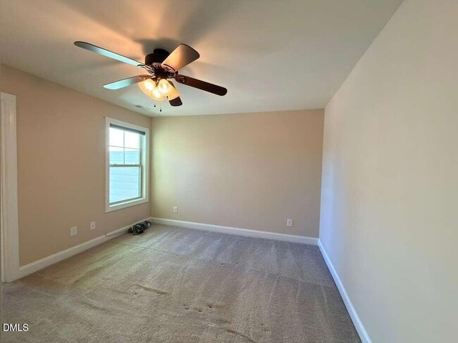 Building Photo - 305 Alamosa Pl