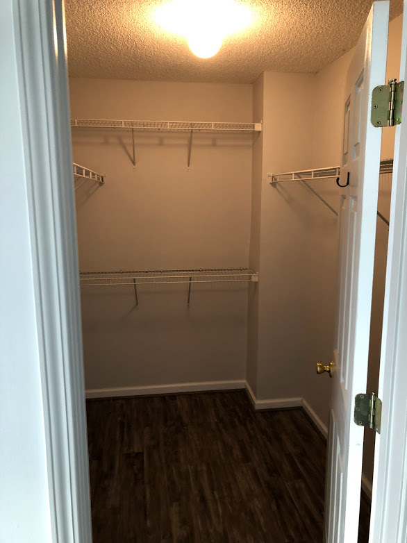 Master Room Closet - 601 Market Place Ln