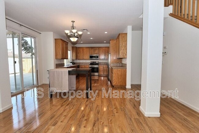 Building Photo - 3232 Balada Way